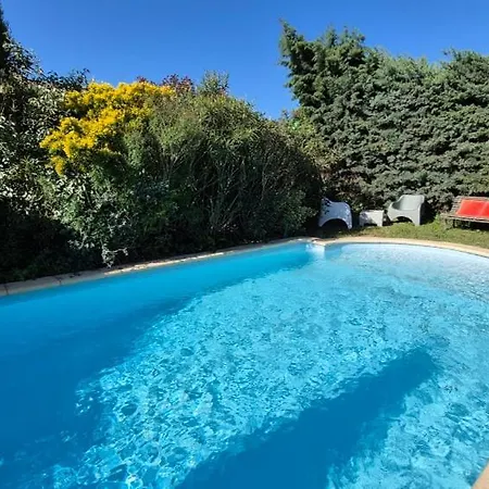 Notre-dame Avec Piscine * Rochefort-du-Gard